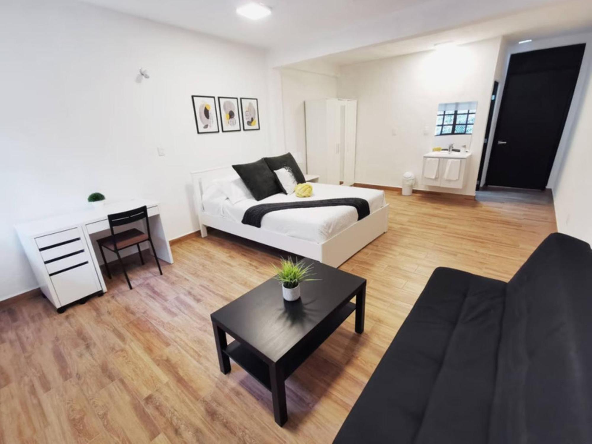 In - Cozy With Terrace Guest house